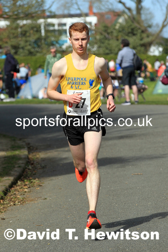 Senior Mens Northern 12 Stage Road Relay, 2022 Northern 12 and 6 Stage Road Relays,  Birkenhead Park, Birkenhead, Wirral.  Photo: David T. Hewitson/Sports for All Pics